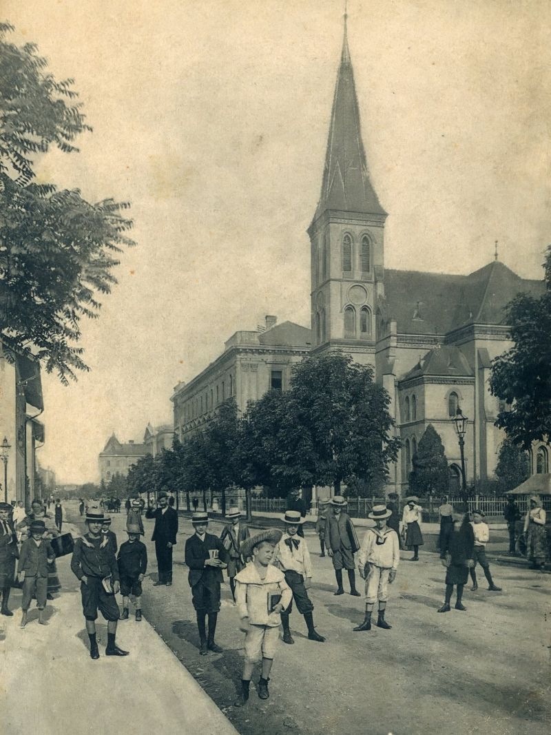 Kukovićeva ulica (današnja Hebrangova) 1910-ih godina A